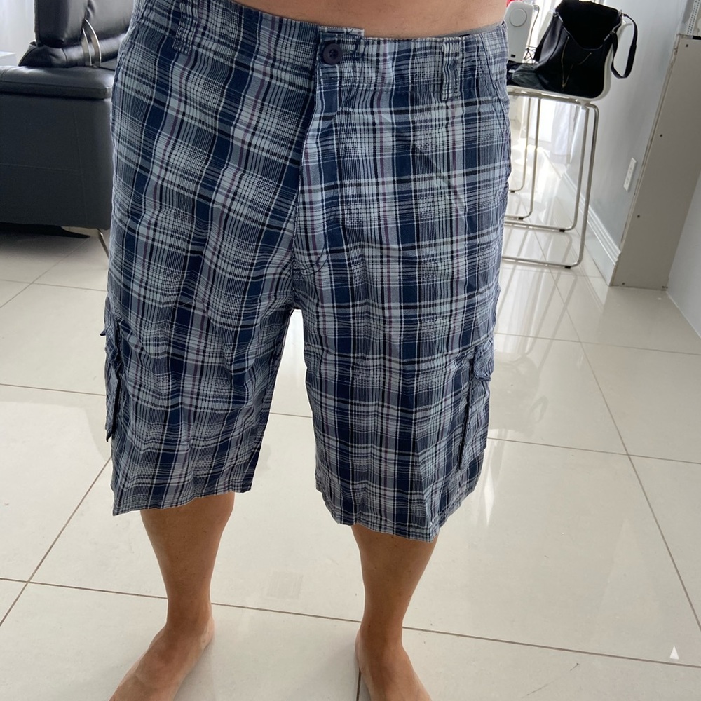 Plaid blue men’s shorts cargo xxl fits like 34/46